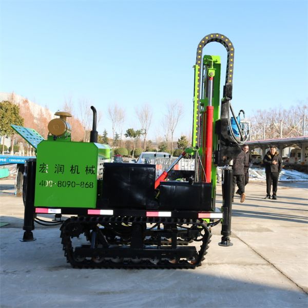 澳大利亞的客戶代專程到訪了宏潤機械，對公司的潛孔鉆機產(chǎn)品進行了深入細致的考察